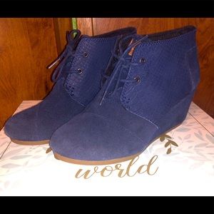 Women’s Tom’s Blue Suede Lace Up Wedge Bootie
